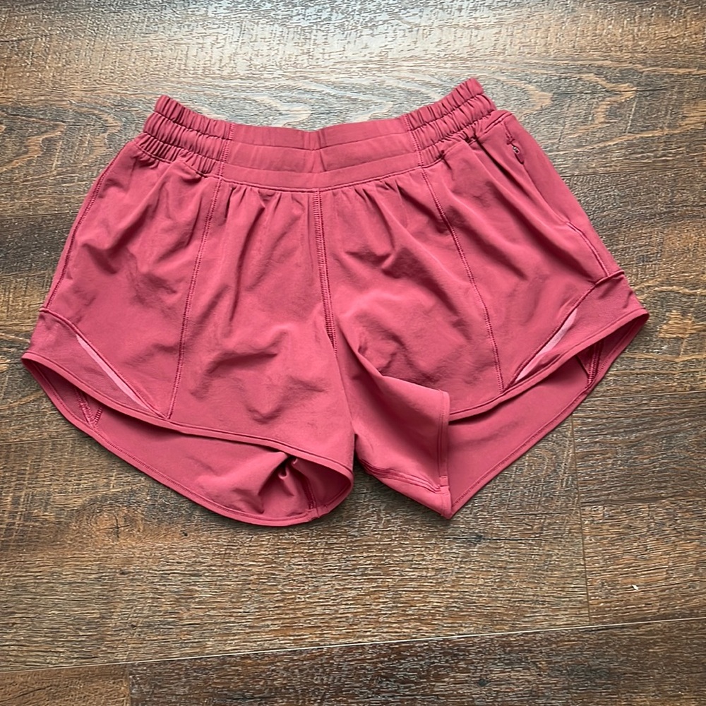 *RARE* lululemon red merlot hotty hot shorts size 4 4 inch inseam